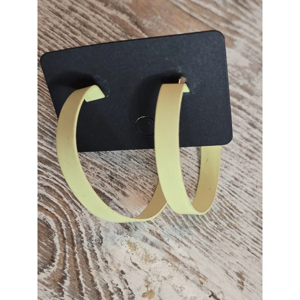Gold Tone Chunky Hoop Earrings White Acrylic Yellow Matte Hoop Trio Set #433